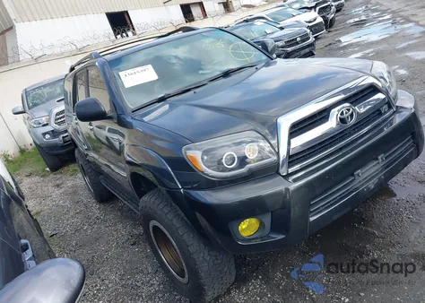 2008 Toyota 4Runner Sr5 V8 z USA, uszkodzony, nr VIN JTEBT14R08K004124